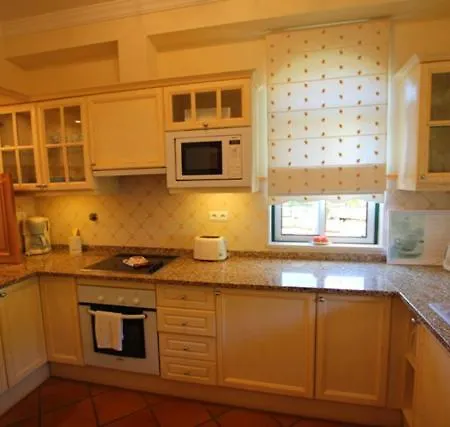 Sleeps 6 Air Con Wifi T480147 *